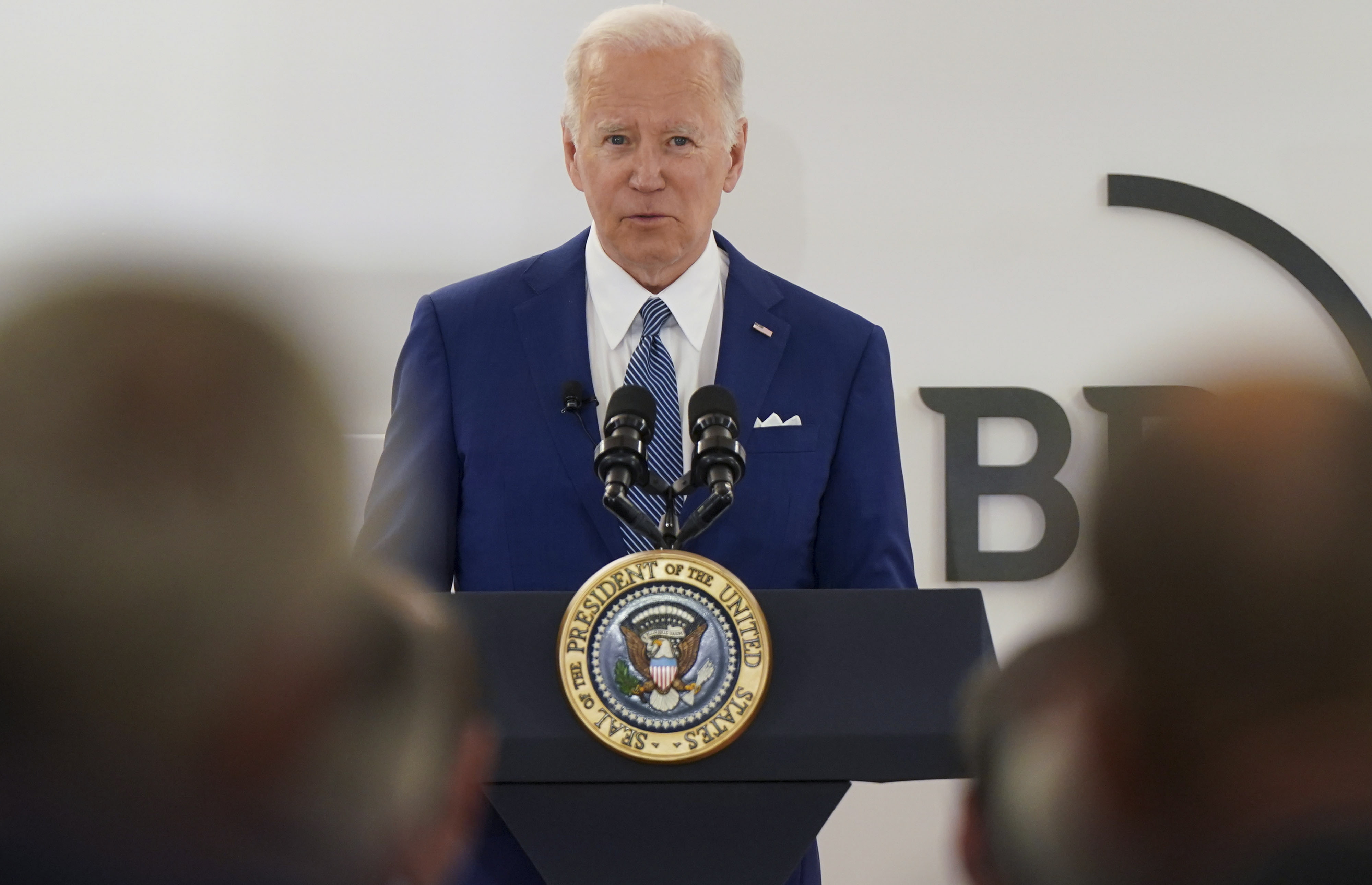 Un ataque químico ruso en Ucrania es una “amenaza real”, advierte Biden