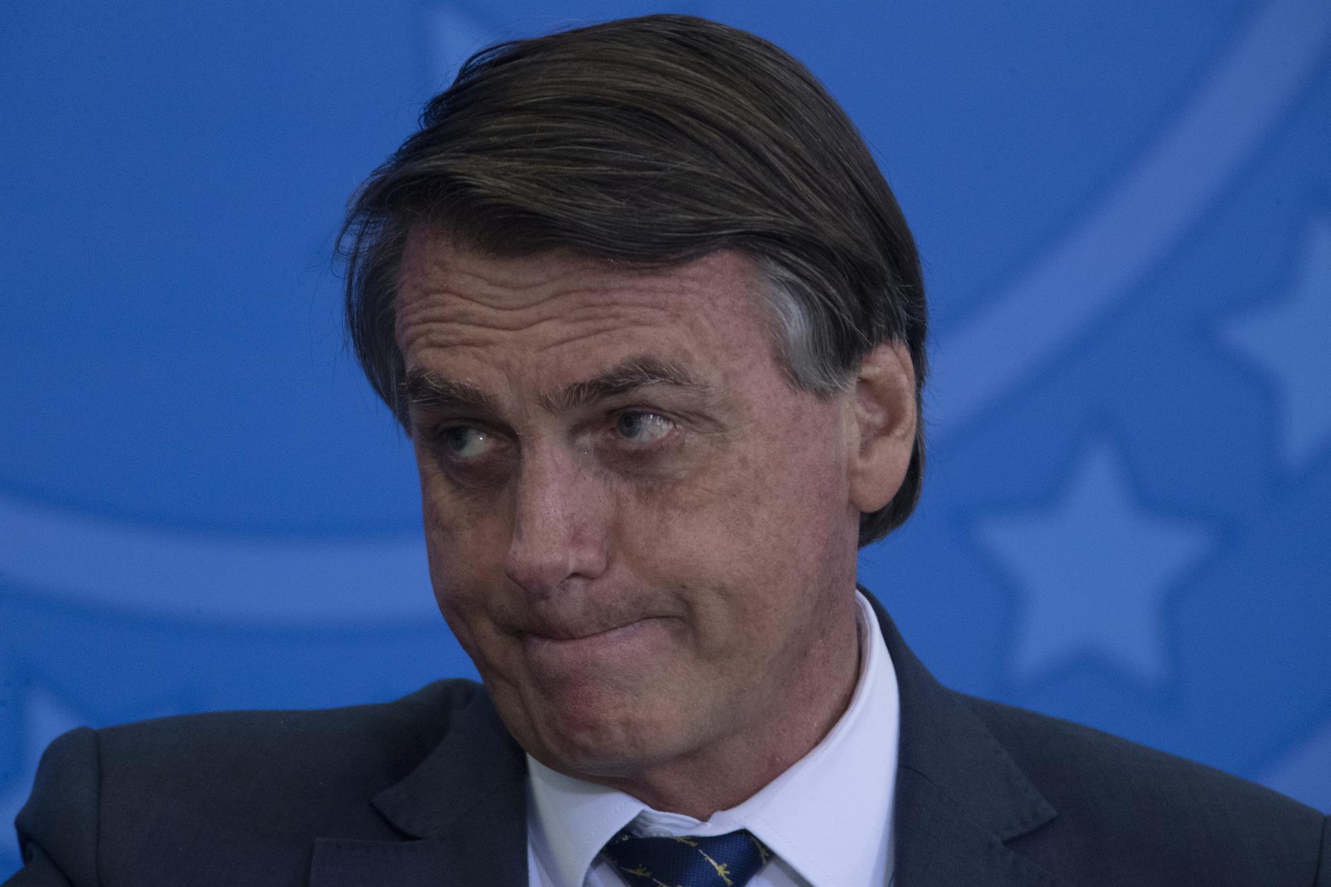 Bolsonaro rechaza nuevas sospechas de corrupción contra su familia en plena campaña