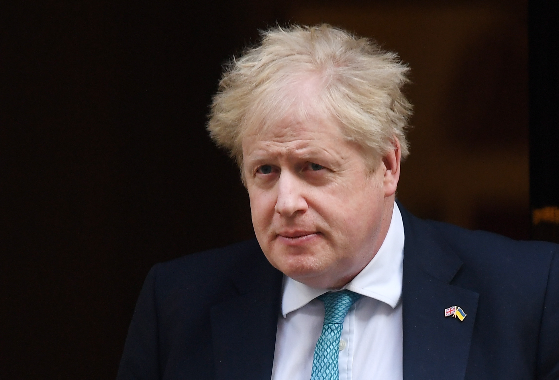 Boris Johnson dice que muertes de civiles en ciudad ucraniana de Bucha “no están lejos del genocidio”