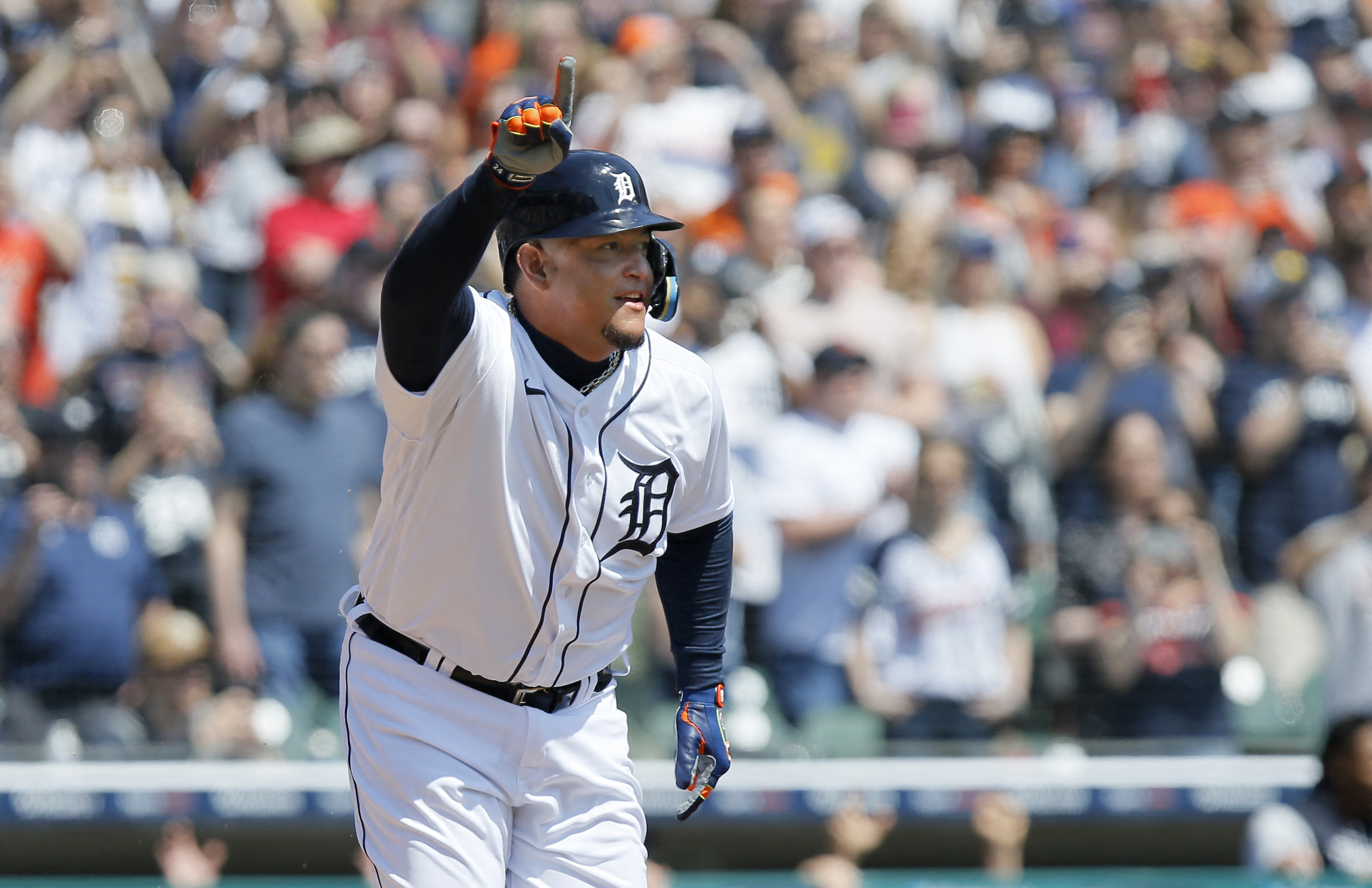 Juan Guaidó felicitó a Miguel Cabrera por lograr los 3.000 hits en las Grandes Ligas