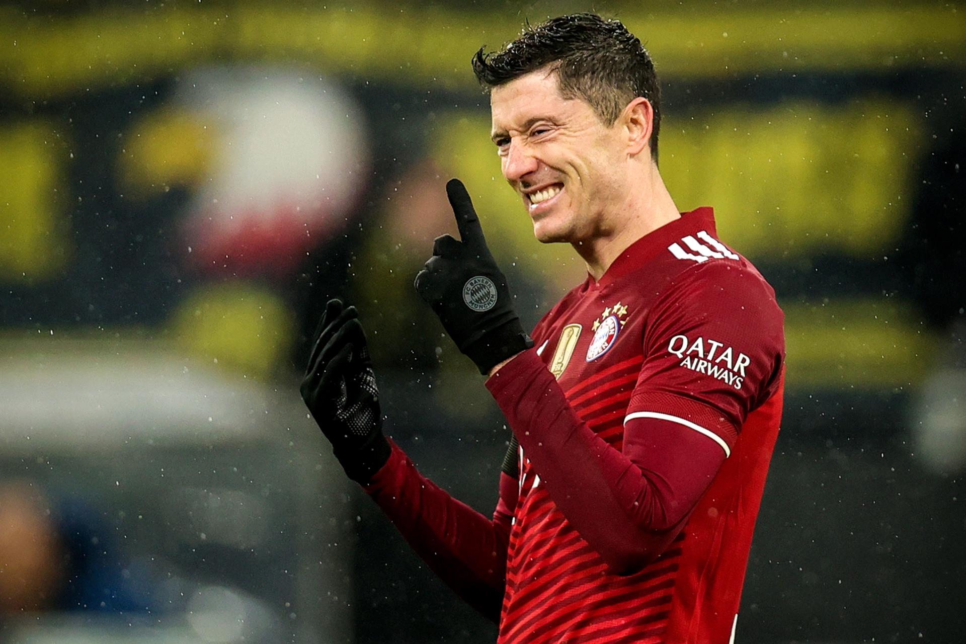 Con su futuro “en el aire”, Lewandowski regresa a Múnich y se realiza pruebas médicas con el Bayern