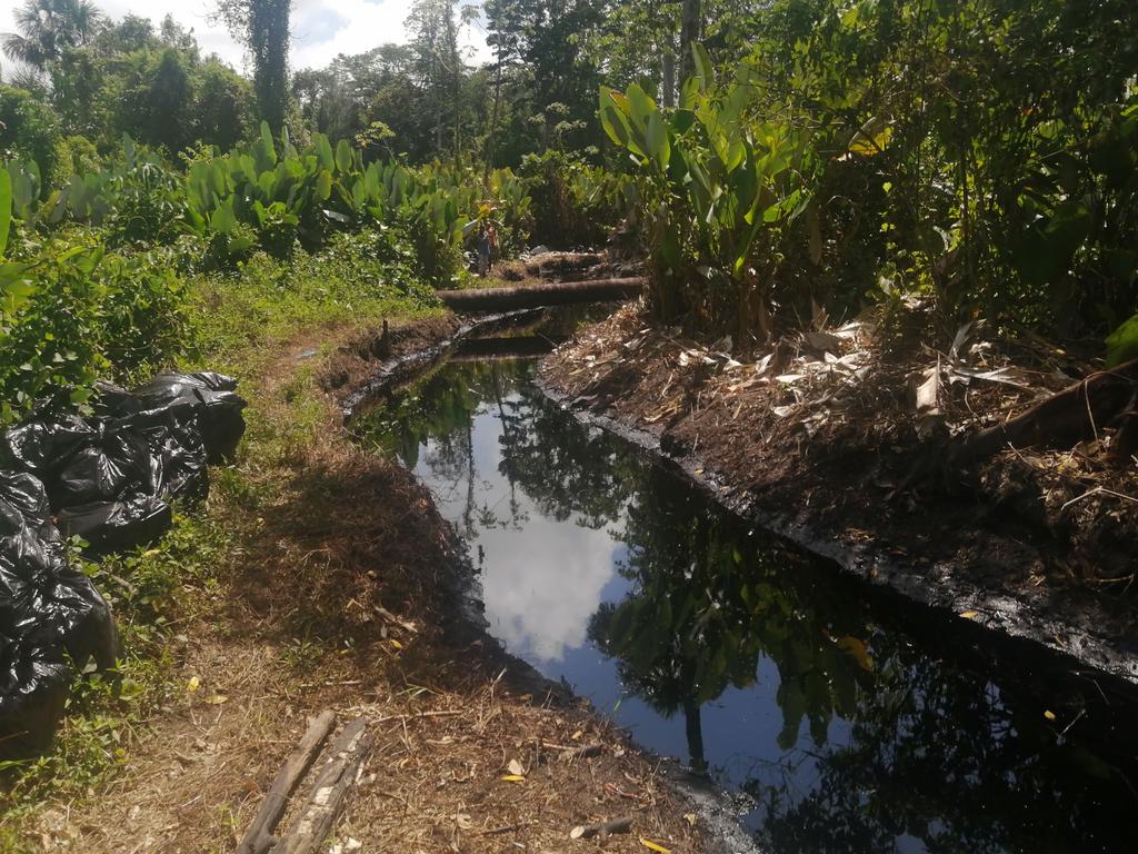 Denuncian derrame petrolero en Maturín por tuberías de Pdvsa en desuso (Fotos y Videos)