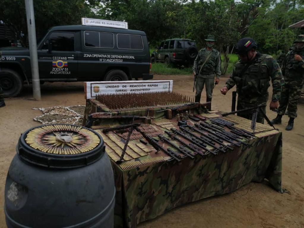 Fanb decomisó diez cañones, armas y municiones de grupos irregulares en Apure