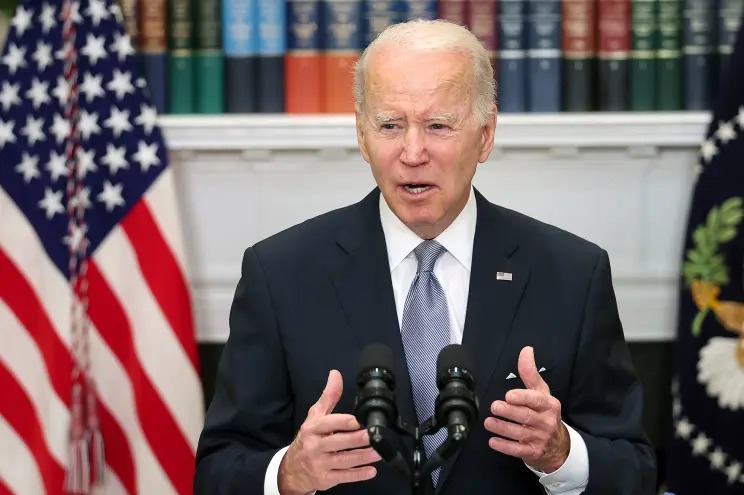 ¿Lapsus mental? Biden volvió a causar confusión al hablar sobre el mandato de uso de mascarillas