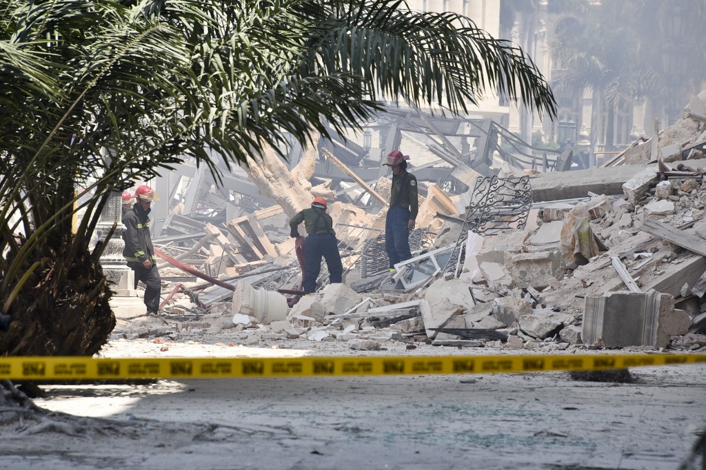 Gran explosión destruyó el popular Hotel Saratoga en La Habana (Imágenes)