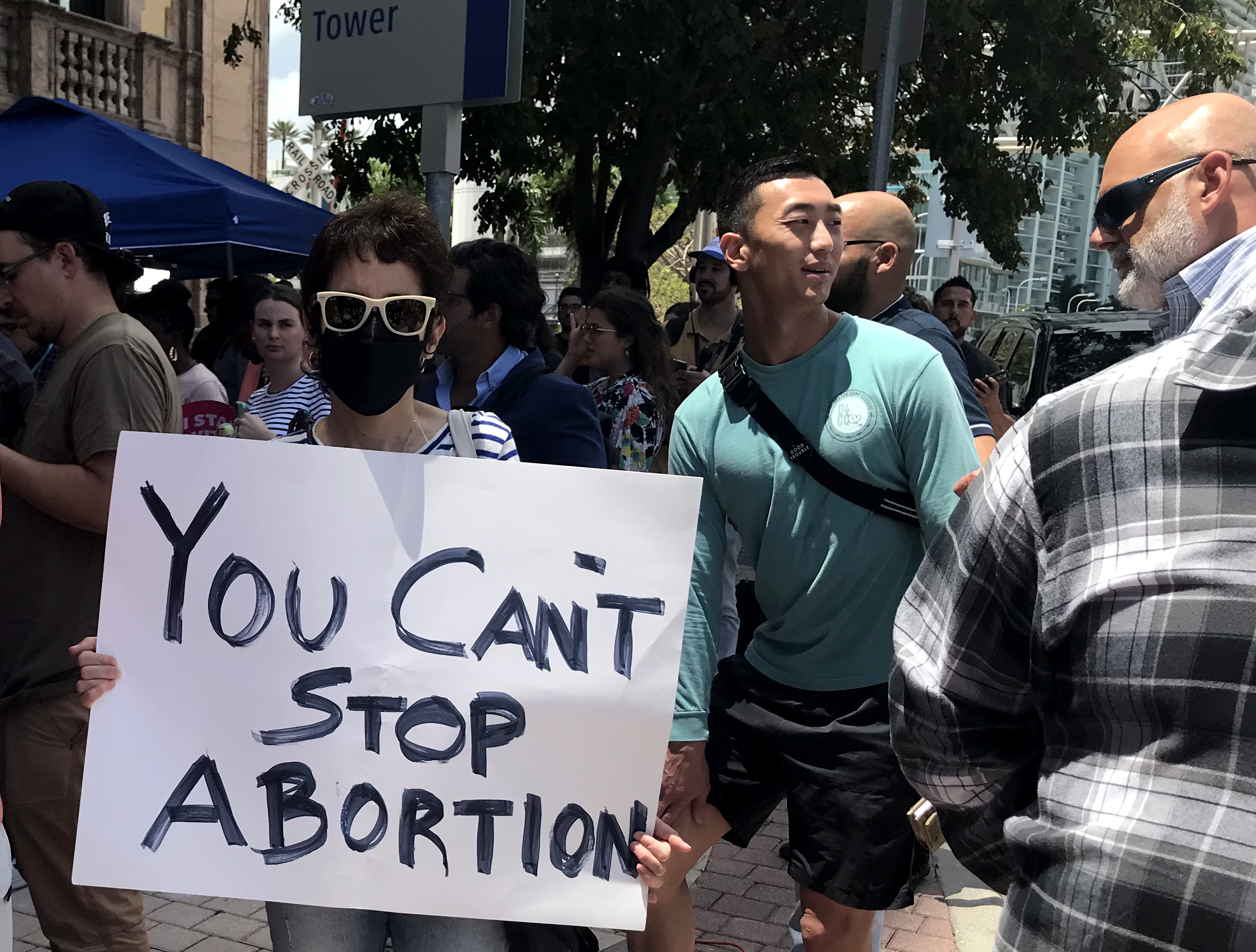 Casa Blanca advirtió de la posibilidad de un veto al aborto en EEUU