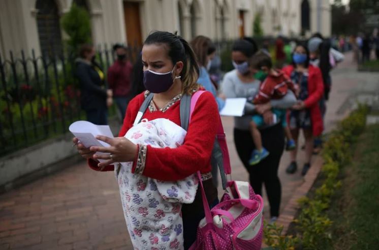 Al menos 70% de las venezolanas que emigraron a Ecuador y Perú sufren violencia de género