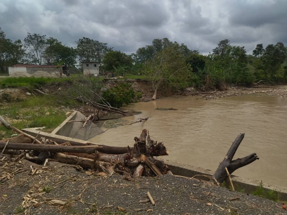 En El Vigía cunde el pánico entre los habitantes cada vez que llueve (Imágenes)