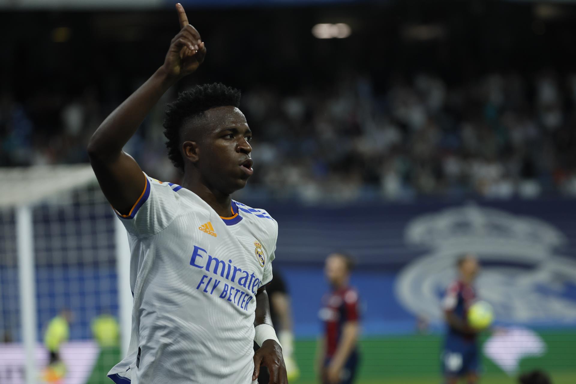 Real Madrid aplastó al Levante con triplete de Vinicius y lo mandó a Segunda División