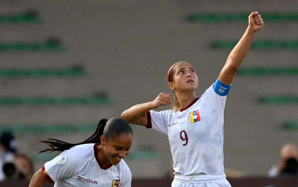 Así fue el GOLAZO de Deyna Castellanos contra Perú (VIDEO)