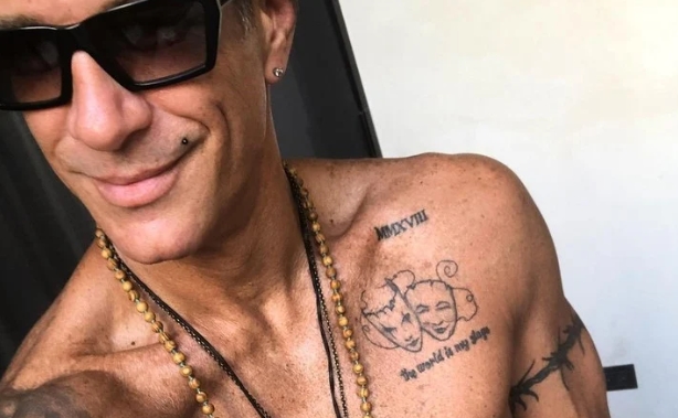 ¡Epa, vale! Fernando Carrillo se encueró en OnlyFans para darle la bienvenida a sus suscriptores (VIDEO)