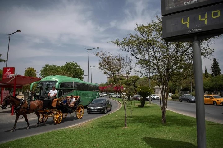 En Europa se están “cocinando” con el calor: récord de temperatura supera los 45 grados