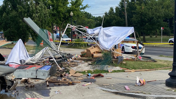 Tragedia en Washington: Dos muertos por colisión entre un vehículo y puesto de fuegos artificiales