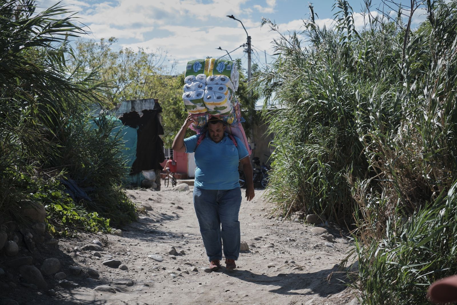 Bloomberg: La reapertura de la frontera se estanca mientras Maduro evalúa el impacto del comercio con Colombia