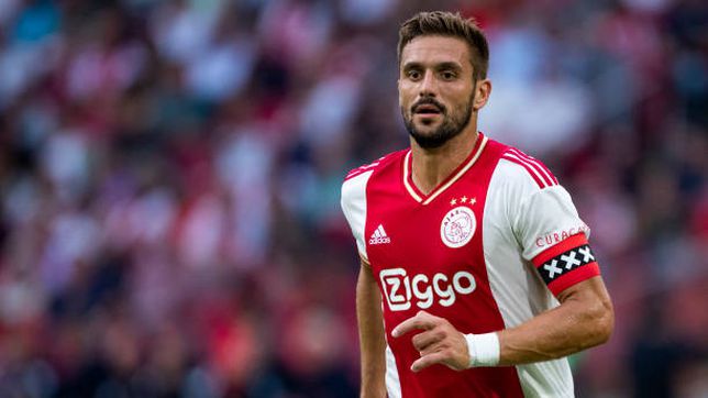 Estrella del Ajax Dusan Tadic fue atacado por ladrones armados en la puerta de su casa