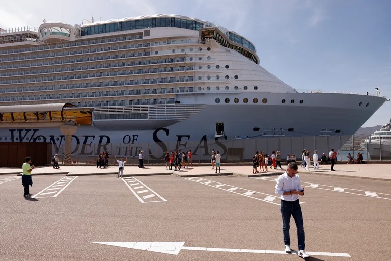 Principales líneas de cruceros en EEUU dejarán de pedir comprobante de vacunación a los viajeros