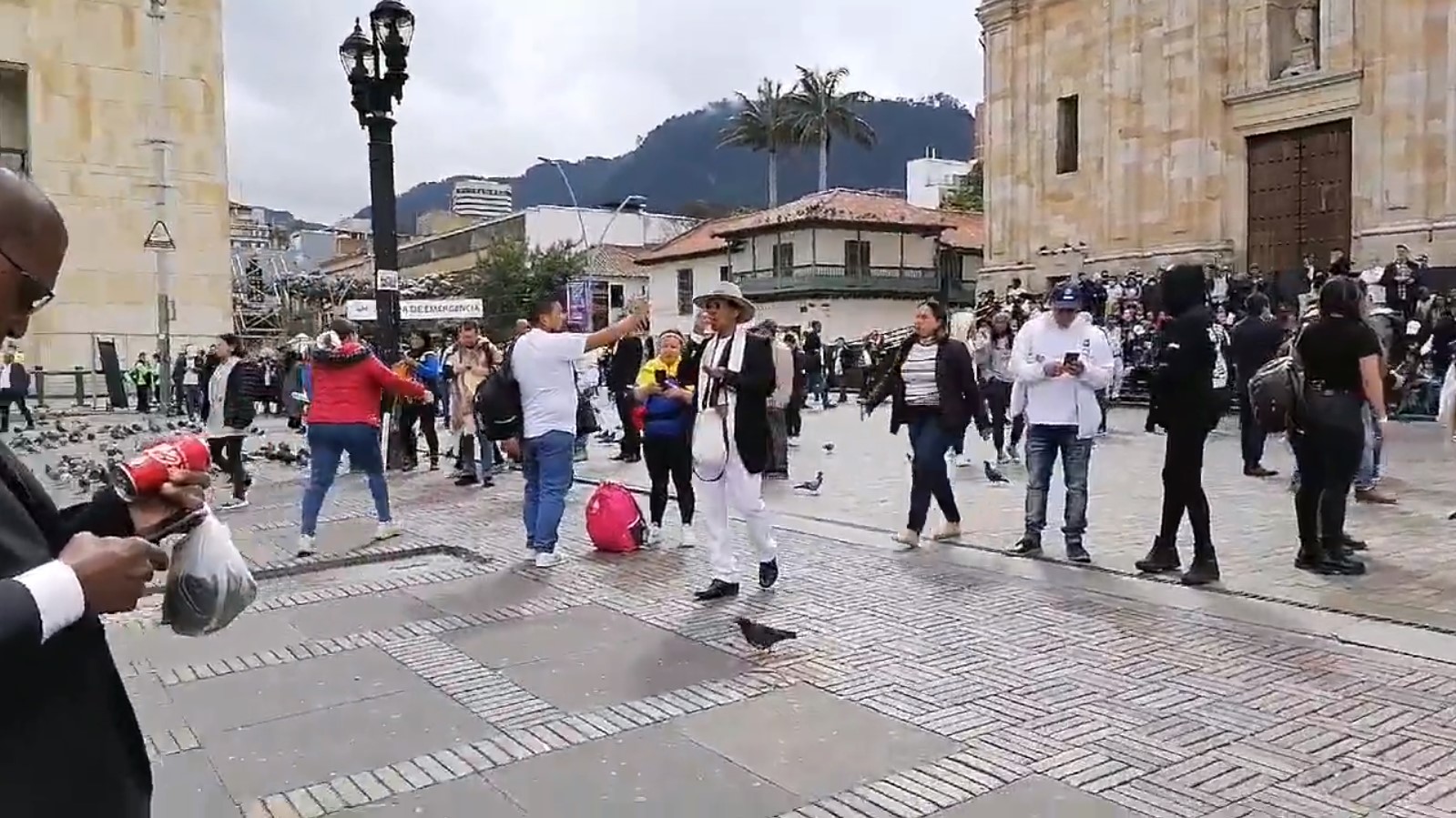 Así está la plaza de Bolívar en Bogotá, a la espera de la investidura de Petro #7Ago (Videos)