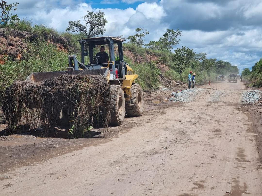 Troncal 10 en el estado Bolívar sigue siendo un dolor de cabeza para los conductores (VIDEO)