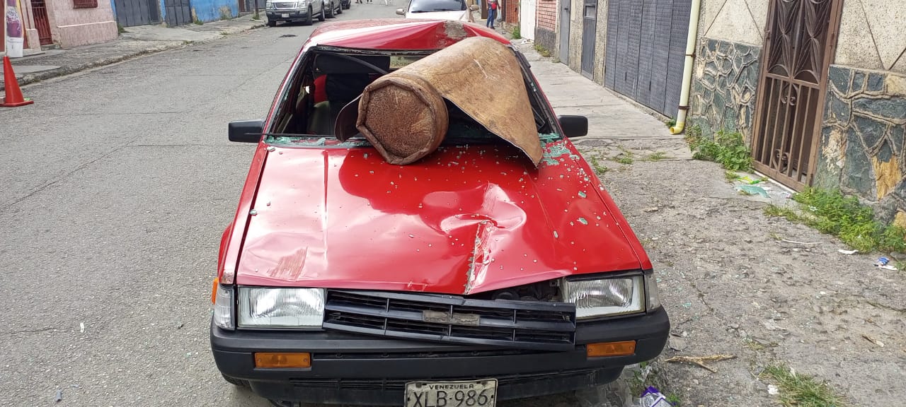 Explosión de un cilindro de gas dejó a una persona lesionada en Santa Rosalía (fotos)