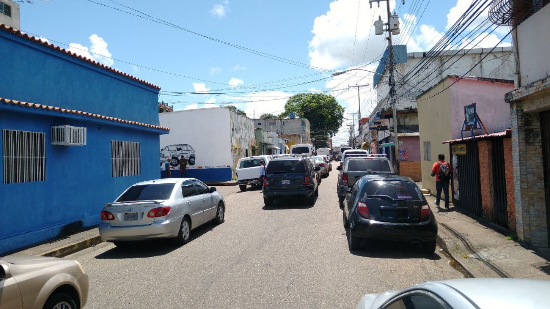 Marcha chavista generó caos y dejó sin transporte a usuarios de Maturín (FOTOS)