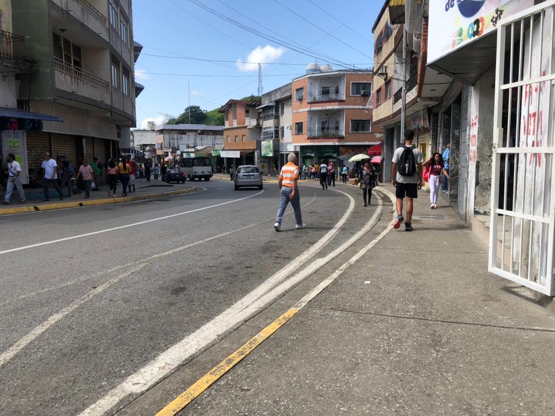 Comerciantes piden a la alcaldesa de Roscio en Guárico reconsiderar medida del corredor vial