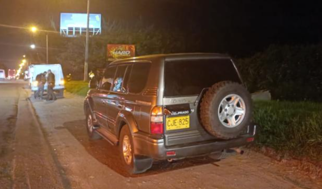 En moto escapó el conductor de la camioneta donde encontraron los cadáveres en Bogotá (Video)