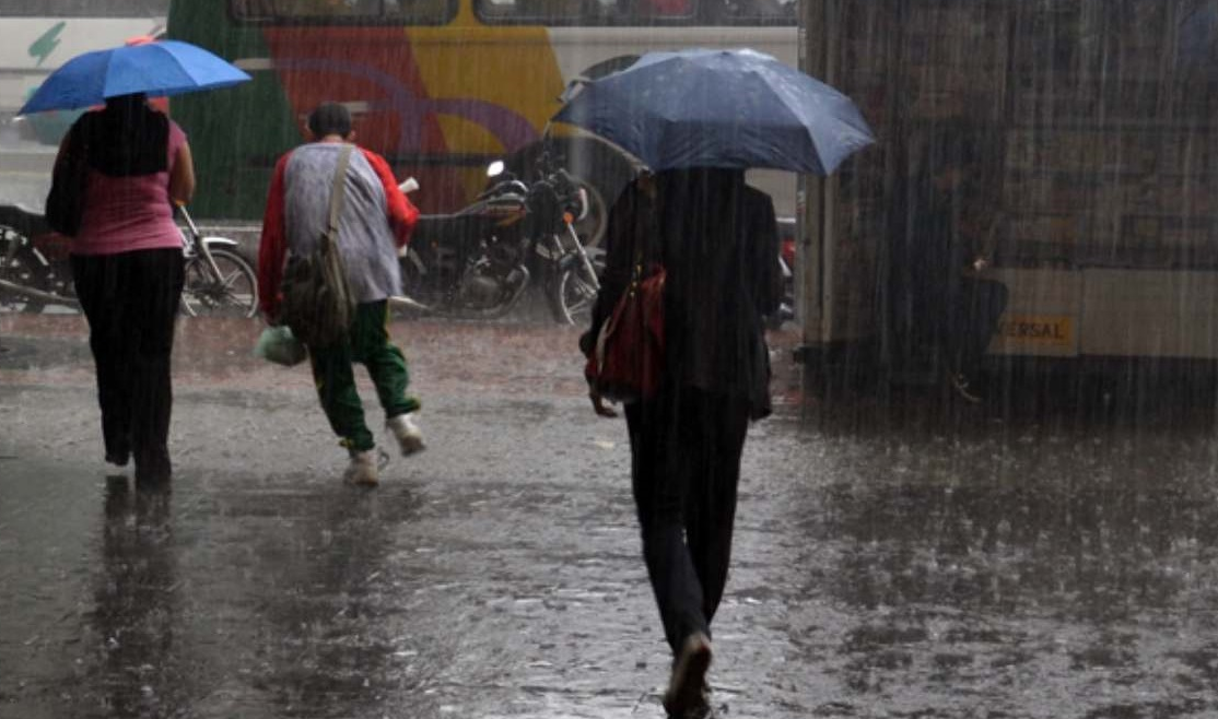 Lluvias causan inundaciones y colapso de vías en varios estados de Venezuela