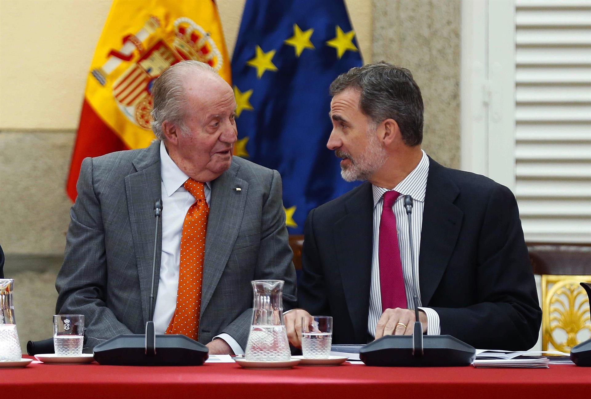 El rey de España coincidirá con su padre en la recepción de Carlos III