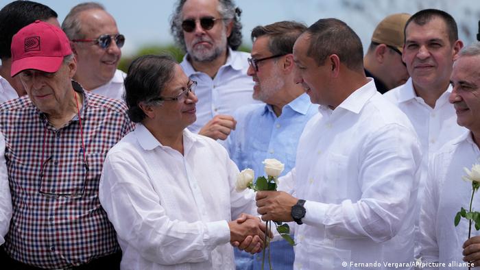 Colombia and Venezuela reopen border crossing after 7 years