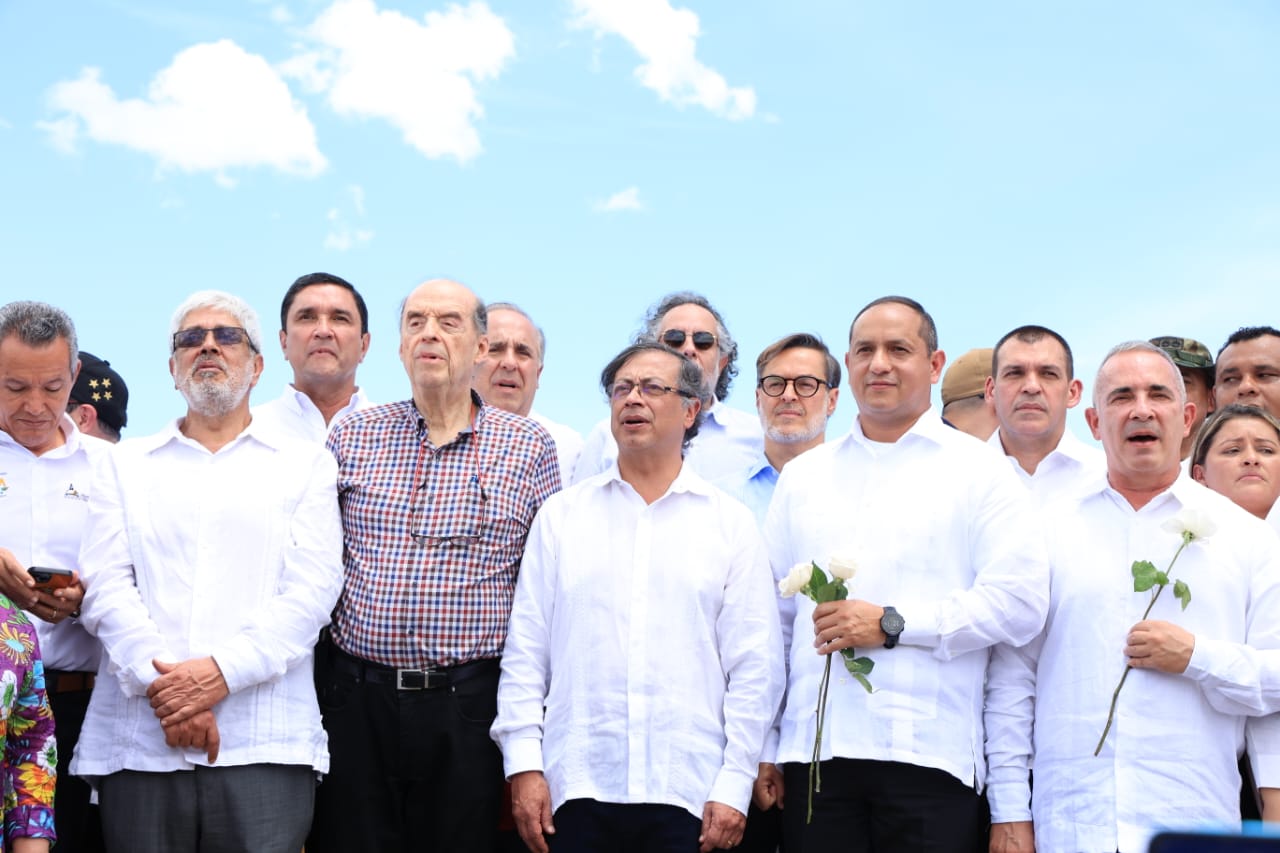 Freddy Bernal cantó a todo pulmón el himno de Colombia en la reapertura de la frontera (VIDEO)