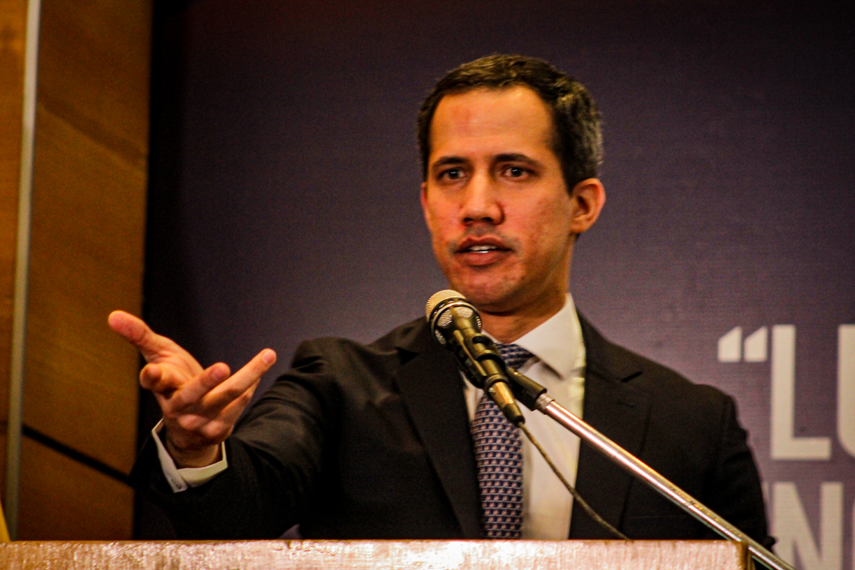 Guaidó le recordó al canciller español que Maduro fue ratificado y vinculado a crímenes de lesa humanidad