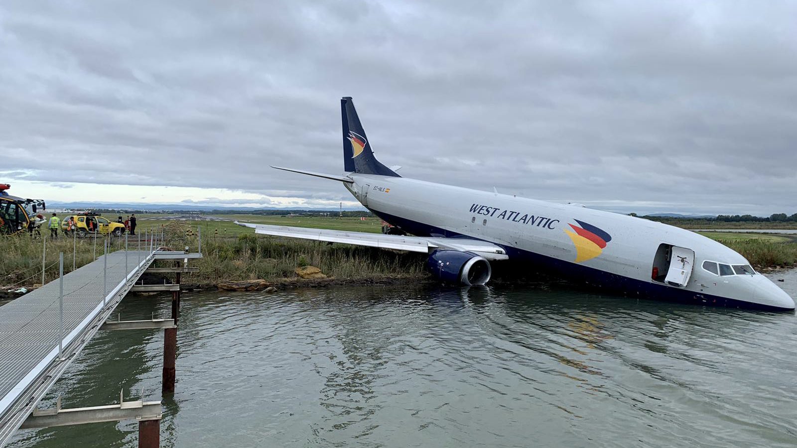 Aeropuerto de Montpellier en Francia cerró luego que un avión se saliera de la pista (Fotos)