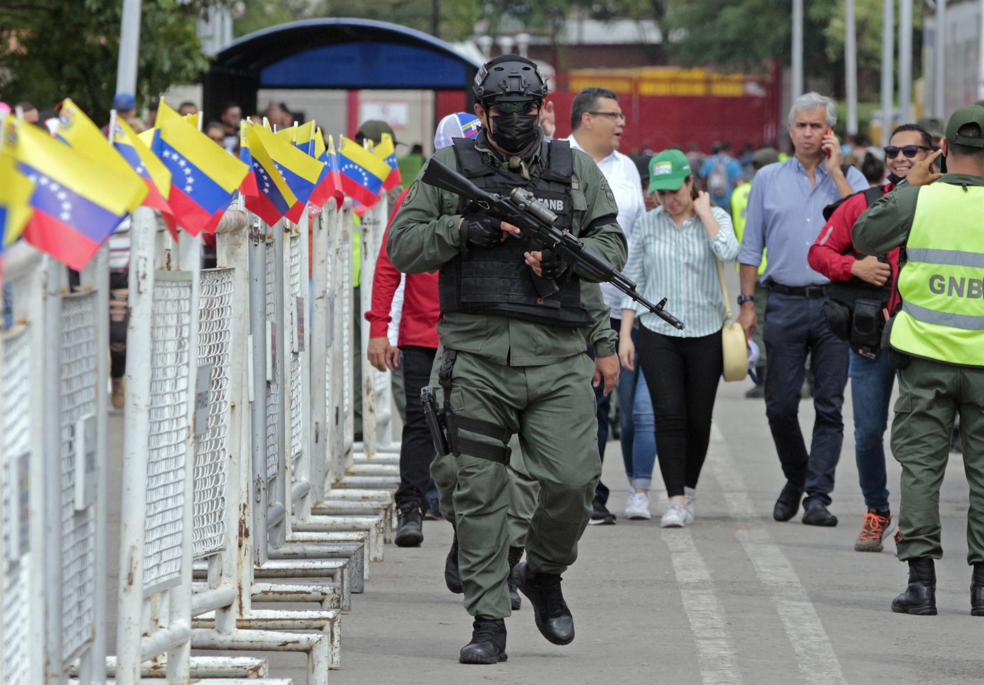 Colombia y Venezuela reabrirán los puentes fronterizos Bolívar y Santander