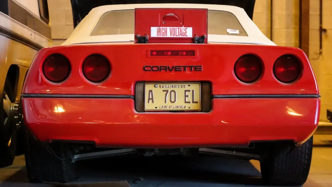 Pocos lo saben, pero Motorola creó este Chevrolet Corvette eléctrico en los años 90