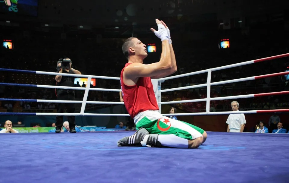 ¡Increíble! Boxeador se rinde al iniciar el combate por no tener seguro médico (VIDEO)