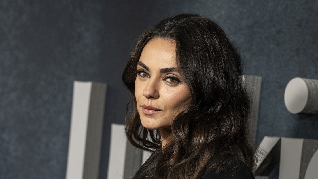 Mila Kunis relató el traumático momento que vivió con sus hijos en plena calle de Los Ángeles