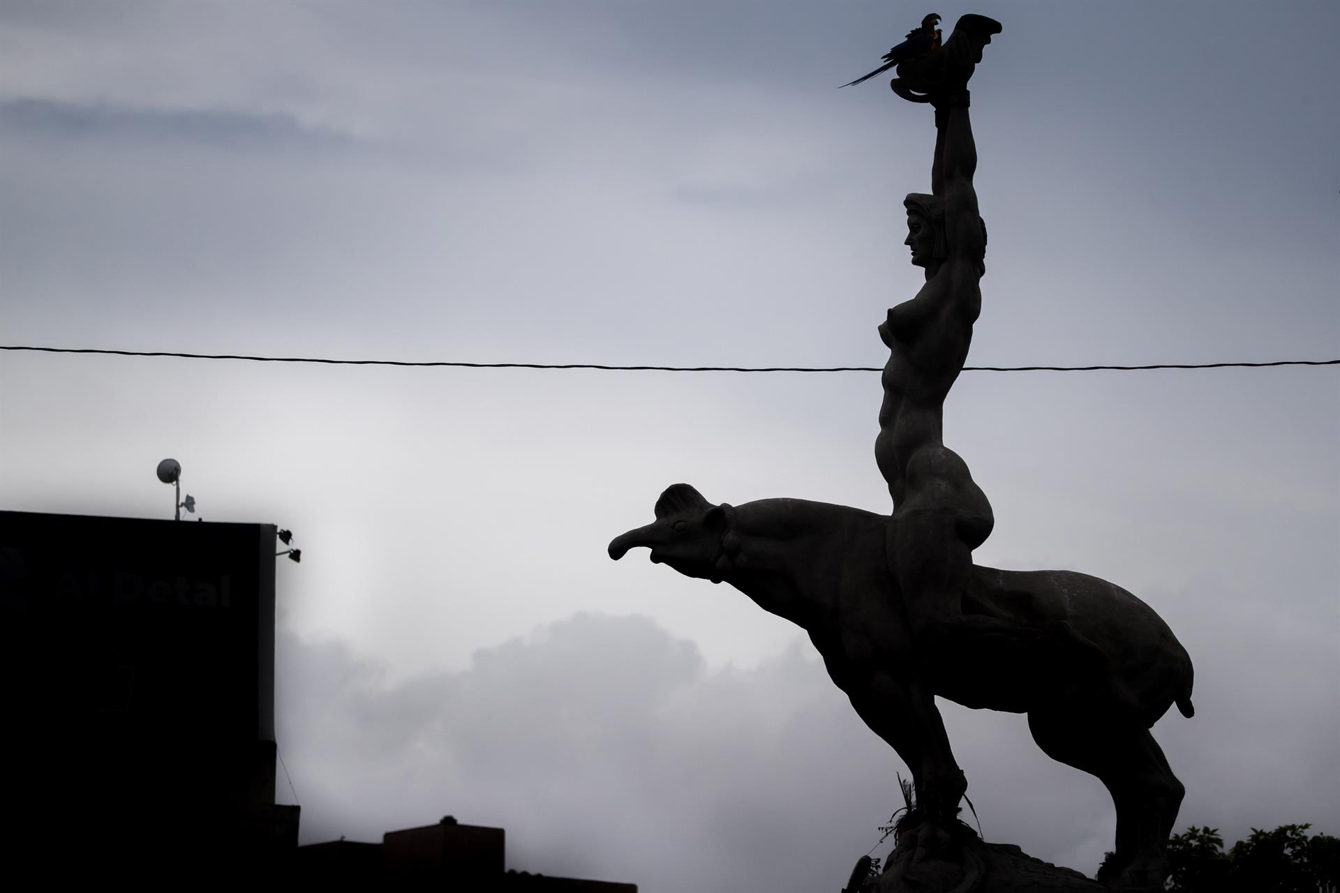 Traslado de la estatua de María Lionza a la montaña de Sorte generó una pelea “del más allá”