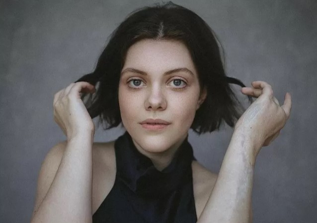 La infección “carnívora” que sufrió la actriz Georgie Henley de “Las Crónicas de Narnia” que por poco acaba con su vida