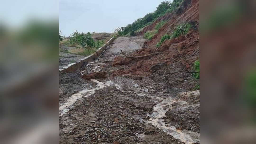 En Chichiriviche de La Costa se quedaron incomunicados y sin luz por las lluvias