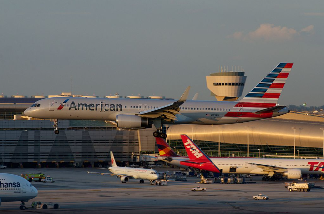 Aeropuerto Internacional de Miami evacuado debido a posible amenaza de bomba