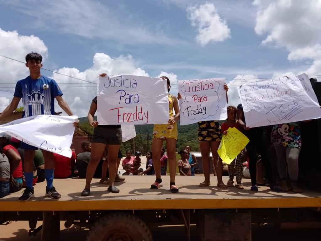 “Fueron detenidos y luego ejecutados”: Familiares de jóvenes asesinados en El Callao exigen justicia