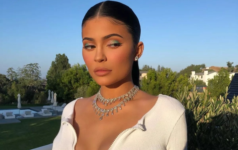 ¿Será cierto? Kylie Jenner no tiene prisa en recuperar su figura tras convertirse en madre por segunda vez