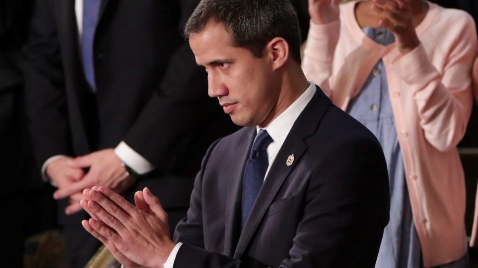 Guaidó brindó calor en el barrio La Lucha durante el Día del Abrazo en Familia (Video)