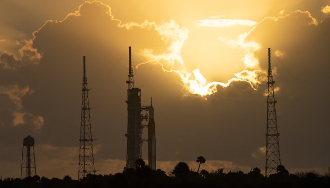 Tormenta Nicole amenaza nuevo intento de la Nasa por enviar cohete a la Luna