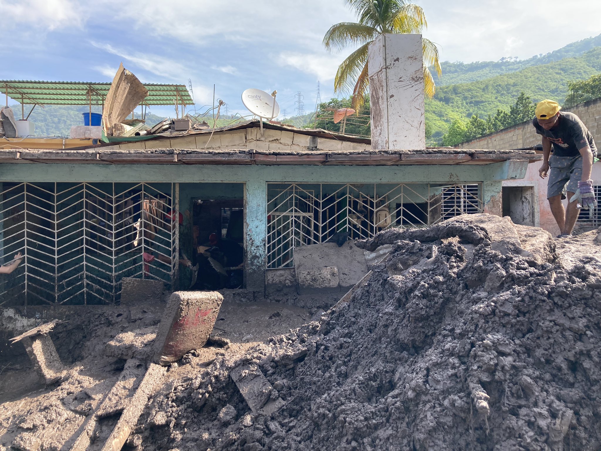 “Quedamos sin nada”, relató otra sobreviviente del deslave en Valle Verde (Video)