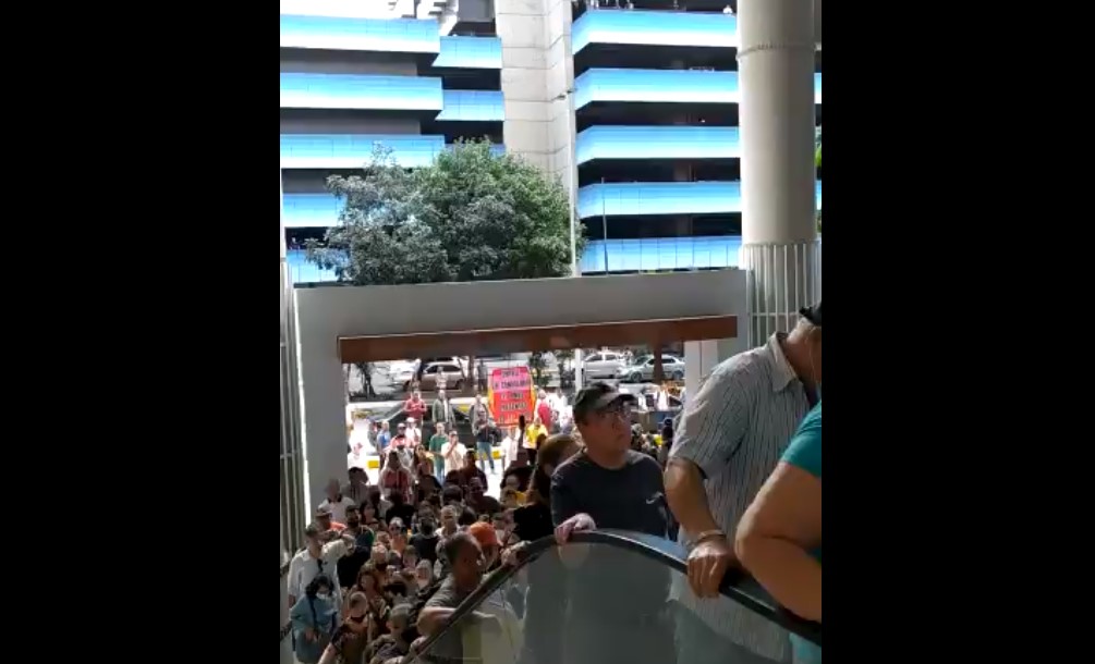 Centro Comercial Sambil abrió sus puertas en La Candelaria este #30Nov y caraqueños asistieron masivamente (VIDEO)