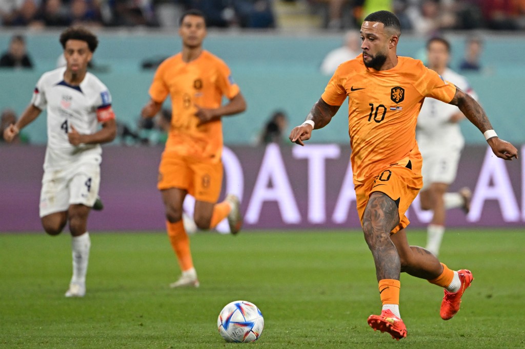 Memphis Depay superó a Huntelaar  como segundo máximo goleador de Países Bajos