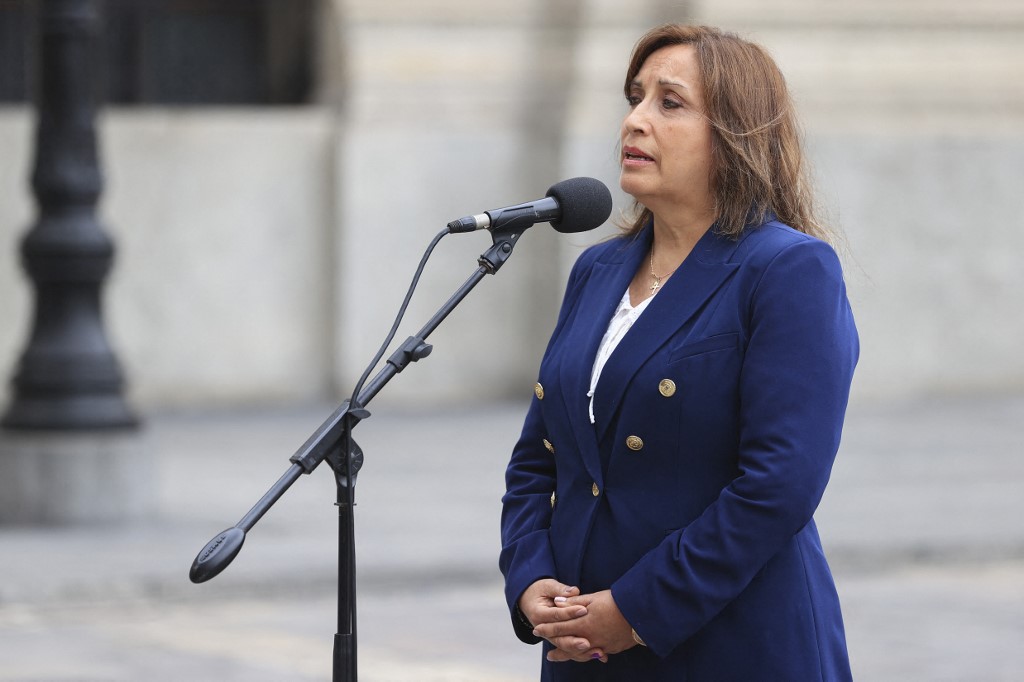 La nueva presidenta de Perú no descartó elecciones anticipadas