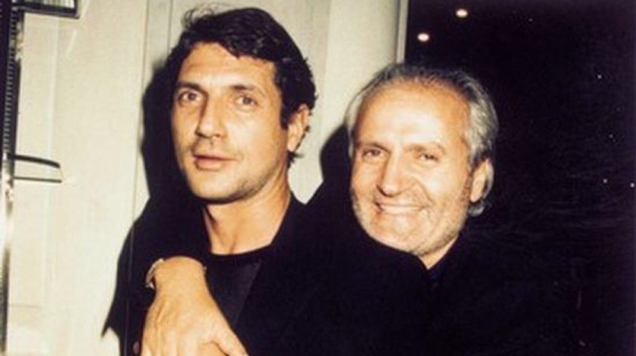 Murió el diseñador Antonio D’Amico, viudo de Gianni Versace y su gran amor