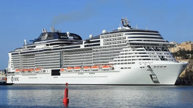 El cadáver de una mujer que cayó de un crucero fue hallado en aguas de Florida